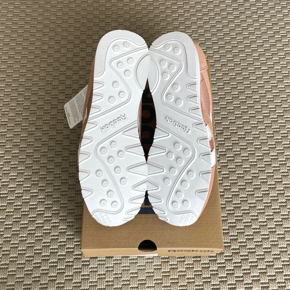 Reebok Classic Nylon Sneakers in Pink - Picture 3 of 6